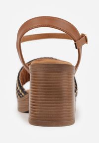 Born2be - Czarne Sandały VICES na Słupku z Imitacji Drewna z Plecioną Cholewką Chenelea. Nosek buta: otwarty. Zapięcie: sprzączka. Kolor: czarny. Materiał: zamsz, skóra. Sezon: lato. Obcas: na słupku. Styl: klasyczny. Wysokość obcasa: średni #4