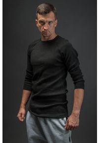 Hultaj Polski - Bluzka męska czarna. Okazja: na co dzień. Kolor: czarny. Materiał: skóra, dzianina, materiał, dresówka, bawełna, jeans, elastan. Długość rękawa: długi rękaw. Długość: długie. Styl: klasyczny, sportowy, casual, elegancki