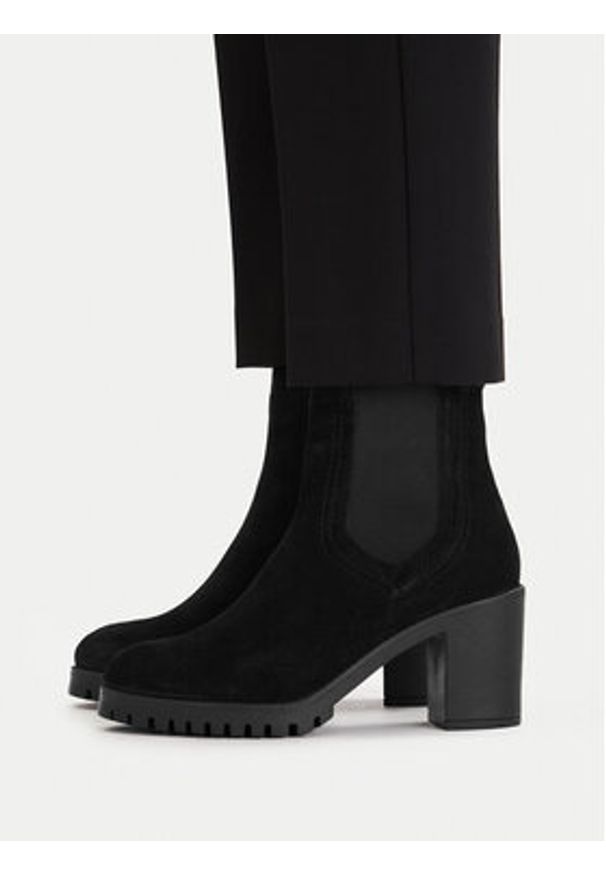 Lasocki Botki CEO-WI23-LUM-03 Czarny. Kolor: czarny. Materiał: zamsz, skóra