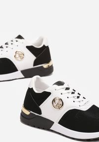 Renee - Czarno-Białe Sneakersy z Metaliczną Wstawką Almaide. Kolor: czarny. Wzór: aplikacja #5