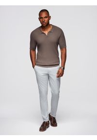 Ombre Clothing - Męska koszulka polo bez guzików z otwartym kołnierzykiem – popielata V4 - Rozmiar: S. Typ kołnierza: polo. Kolor: szary. Materiał: wiskoza, prążkowany, dzianina, elastan, nylon. Styl: klasyczny, elegancki #3