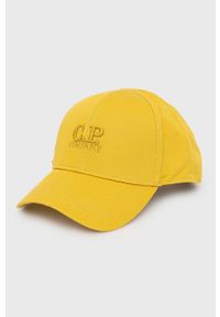 C.P. Company czapka bawełniana kolor żółty z aplikacją. Kolor: żółty. Materiał: bawełna. Wzór: aplikacja