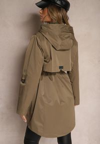 Renee - Ciemnozielona Kurtka Typu Parka ze Wzorzystymi Wstawkami w Kapturze i Podpinanych Rękawach Kailenna. Kolor: zielony. Materiał: tkanina