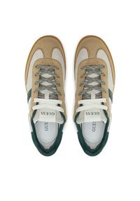 Guess Sneakersy FMPNII SUE12 Biały. Kolor: biały, beżowy. Materiał: skóra