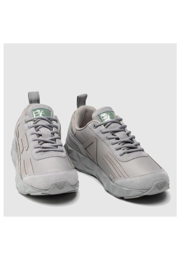EA7 Emporio Armani - EA7 Szare sneakersy męskie z dużym logo. Kolor: szary. Materiał: zamsz, materiał. Szerokość cholewki: normalna. Wzór: aplikacja
