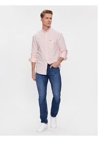 Tommy Jeans Koszula Oxford DM0DM18335 Różowy Regular Fit. Kolor: różowy. Materiał: bawełna