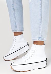Born2be - Białe Trampki Dianothea. Nosek buta: okrągły. Zapięcie: sznurówki. Kolor: biały. Materiał: materiał, guma, jeans. Szerokość cholewki: normalna. Obcas: na platformie