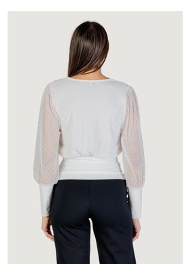 Morgan De Toi T-Shirt 251-TAGADO Biały Egg Fit. Kolor: biały