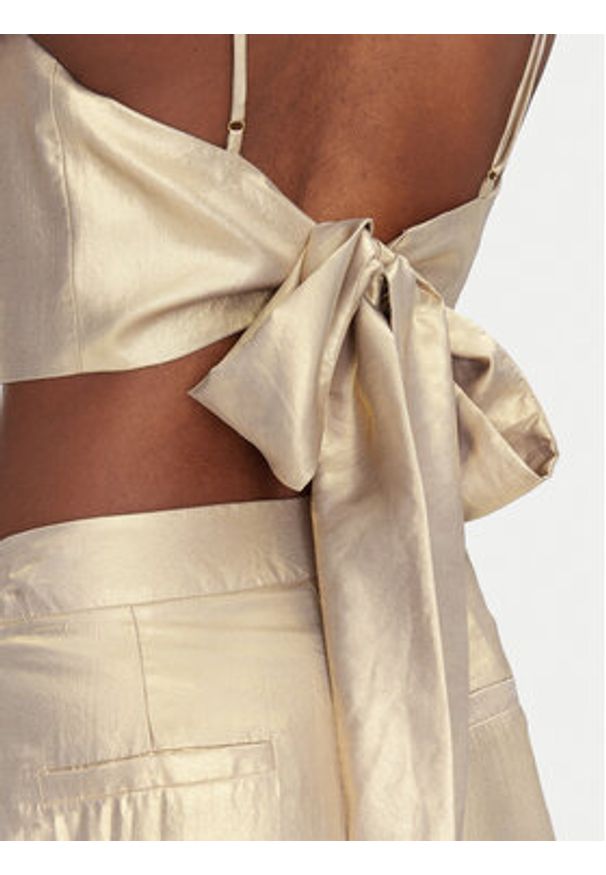 ACCESS FASHION Top 53-2021-922 Złoty Slim Fit. Kolor: złoty. Materiał: syntetyk