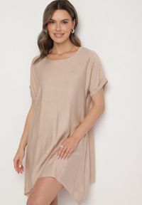 Born2be - Beżowa Pudełkowa Sukienka z Asymetrycznym Dołem Iffusa. Okazja: na co dzień. Kolor: beżowy. Długość rękawa: krótki rękaw. Typ sukienki: asymetryczne. Styl: casual #7