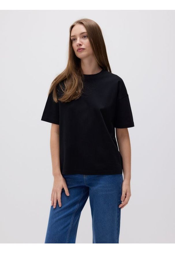 Reserved - Bawełniany t-shirt oversize - czarny. Kolor: czarny. Materiał: bawełna