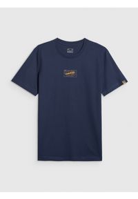 4f - 4F T-shirt regular z nadrukiem męski - granatowy XL. Okazja: na co dzień. Kolor: niebieski. Materiał: dzianina, bawełna. Długość rękawa: krótki rękaw. Długość: krótkie. Wzór: nadruk. Styl: casual
