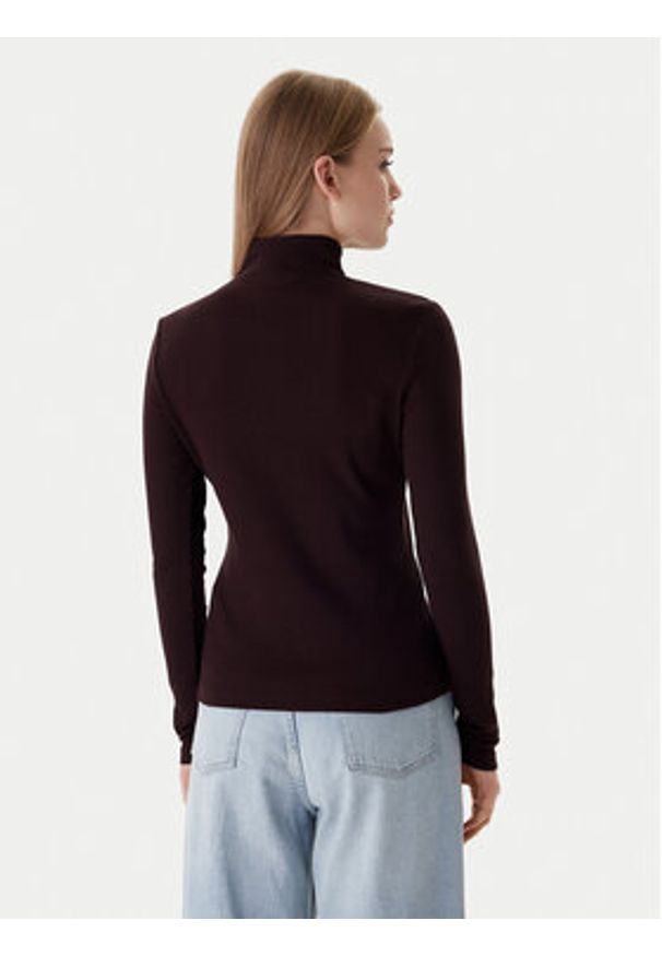 Calvin Klein Jeans Golf LV047D203G Brązowy Slim Fit. Typ kołnierza: golf. Kolor: brązowy. Materiał: bawełna