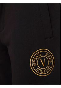 Versace Jeans Couture Spodnie dresowe 76GAAT02 Czarny Regular Fit. Kolor: czarny. Materiał: bawełna #5