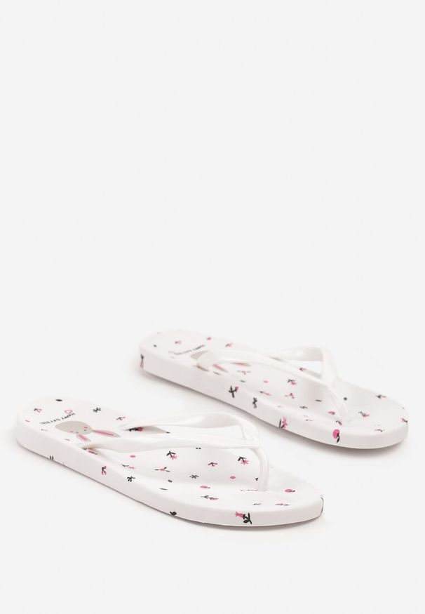 Born2be - Białe Japonki z Ozdobną Aplikacją na Podeszwie Pasethia. Okazja: na spacer. Kolor: biały. Materiał: jeans. Wzór: aplikacja