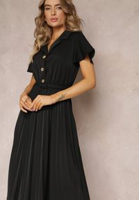 Renee - Czarna Retro Sukienka Midi z Plisowaniem i Paskiem na Klamrę Elinerise. Kolor: czarny. Styl: retro. Długość: midi #3