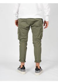 Xagon Spodnie "Cargo Pants" | P24032CR4036 | Mężczyzna | Khaki. Okazja: na co dzień. Kolor: brązowy. Materiał: bawełna, elastan. Długość: długie. Styl: elegancki, casual