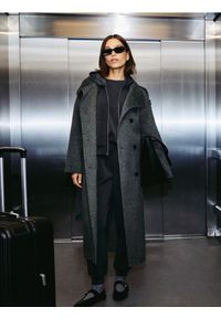 Reserved - Joggery z modalem - ciemnoszary. Kolor: szary. Materiał: dzianina