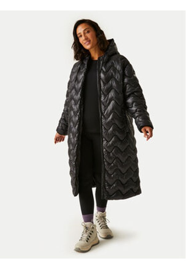 Regatta Kurtka zimowa Cambrie II RWN312 Czarny Regular Fit. Kolor: czarny. Materiał: syntetyk. Sezon: zima