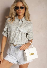 Renee - Jasnoniebieska Koszula z Bawełny o Luźnym Kroju w Drobne Kwiaty Findiana. Kolor: niebieski. Materiał: bawełna. Wzór: kwiaty. Sezon: lato. Styl: elegancki #4