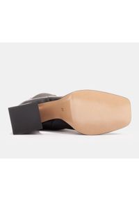 Marco Shoes Botki na platformie z gumą w cholewce czarne. Kolor: czarny. Materiał: guma. Szerokość cholewki: normalna. Obcas: na platformie #8