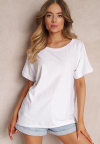 Renee - Biały Bawełniany T-shirt Oversize z Krótkim Rękawem i Dłuższym Tyłem Zanimara. Kolor: biały. Materiał: bawełna. Długość rękawa: krótki rękaw. Długość: krótkie #5