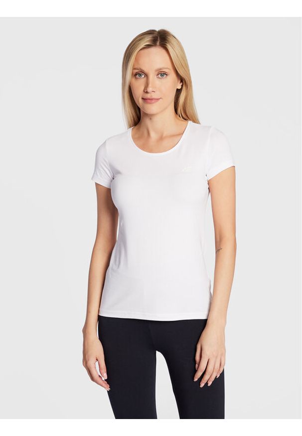 4f - 4F T-Shirt H4Z22-TSD350 Biały Regular Fit. Kolor: biały. Materiał: bawełna
