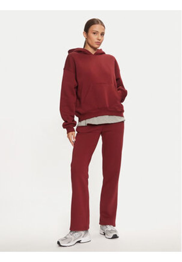 Gina Tricot Bluza 21735 Czerwony Oversize. Kolor: czerwony. Materiał: syntetyk, bawełna