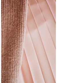 VEVA - Różowy długi sweter z paskiem Smooth Spirit. Kolor: różowy. Materiał: jeans, jedwab. Długość rękawa: długi rękaw. Długość: długie. Wzór: nadruk, kwiaty. Styl: boho #5