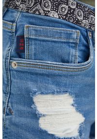 Superdry szorty jeansowe damskie z aplikacją medium waist. Kolor: niebieski. Materiał: jeans. Wzór: aplikacja