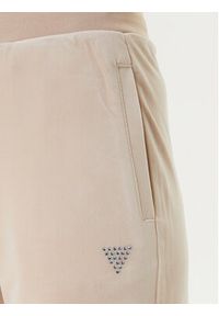 Guess Spodnie dresowe V3BB26 K0232 Beżowy Regular Fit. Kolor: beżowy. Materiał: syntetyk #2
