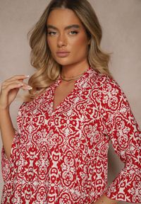 Renee - Czerwona Rozkloszowna Sukienka z Bawełny w Ornamentalny Wzór z Falbaną Lanariella. Typ kołnierza: kołnierz z falbankami. Kolor: czerwony. Materiał: bawełna. Typ sukienki: rozkloszowane