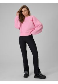 4f - 4F Bluza dresowa loose bez kaptura damska - różowa L. Okazja: na co dzień. Typ kołnierza: bez kaptura. Kolor: różowy. Materiał: dresówka. Styl: casual #2