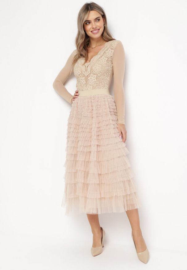 Born2be - Beżowa Rozkloszowana Spódnica Maxi z Falbankami z Tiulu Davena. Kolor: beżowy. Materiał: tiul. Wzór: aplikacja