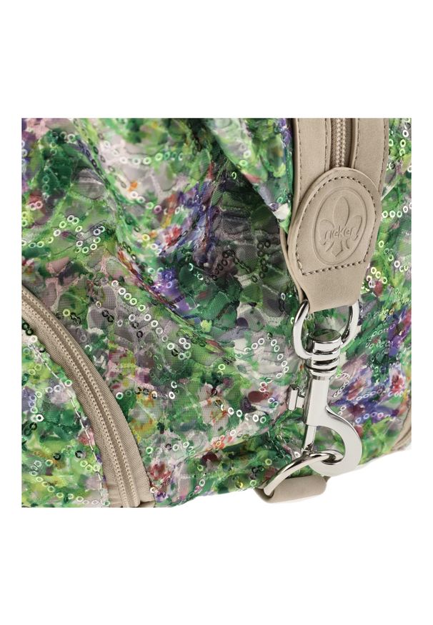 Plecak Damski Rieker, z wytrzymałego materiału z dekoracyjnym wzorem z regulowanymi szelkami pionowym zamkiem z przodu dodatkowymi kieszeniami i prak. Kolor: zielony. Materiał: materiał. Wzór: kwiaty, nadruk. Styl: casual