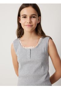 Reserved - Top z koronkową wstawką - jasnoszary. Kolor: szary. Materiał: koronka #1