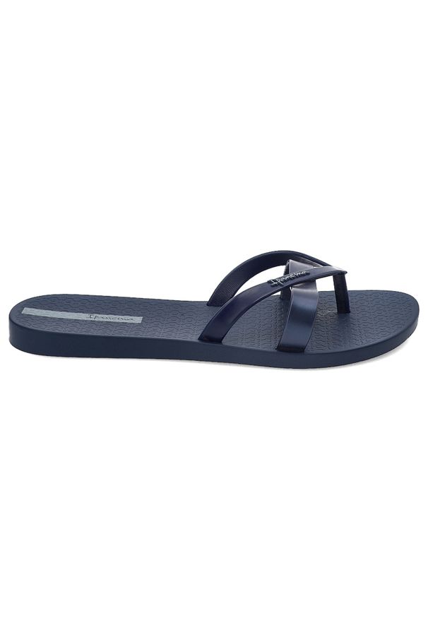 Granatowe Japonki Ipanema Modne Obuwie Damskie. Okazja: na plażę, na spacer, na co dzień. Kolor: niebieski. Materiał: materiał. Wzór: paski. Sezon: lato. Styl: elegancki, casual
