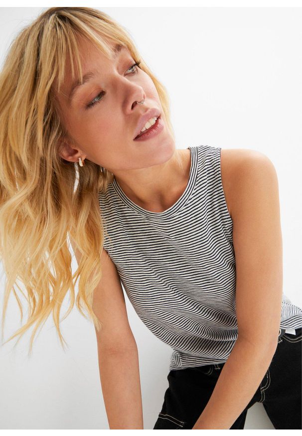 bonprix - Top z plisą guzikową z tyłu. Kolor: niebieski. Styl: elegancki