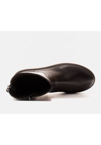 Marco Shoes Ocieplane botki sportowe na obszywanym spodzie czarne. Kolor: czarny. Materiał: skóra. Szerokość cholewki: normalna. Styl: sportowy #2