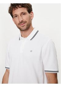 Bugatti Polo 8150 55001A Biały Slim Fit. Typ kołnierza: polo. Kolor: biały. Materiał: bawełna #2