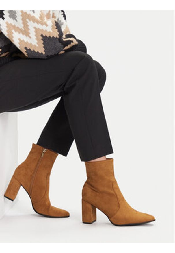 Jenny - JENNY Botki CEO-R25AW2401 Brązowy. Kolor: brązowy. Materiał: materiał