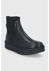 Calvin Klein Sztyblety skórzane damskie kolor czarny na platformie. Nosek buta: okrągły. Kolor: czarny. Materiał: skóra. Obcas: na platformie #2