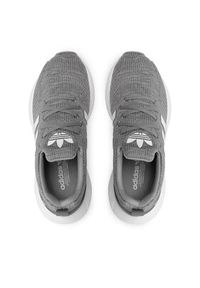 Adidas - adidas Sneakersy Swift Run 22 J GW8178 Szary. Kolor: szary. Materiał: materiał. Sport: bieganie #7