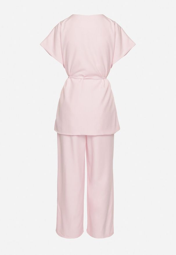 Born2be - Różowy Garniturowy Komplet Marynarka z Paskiem i Szerokie Spodnie Milsedi. Kolor: różowy