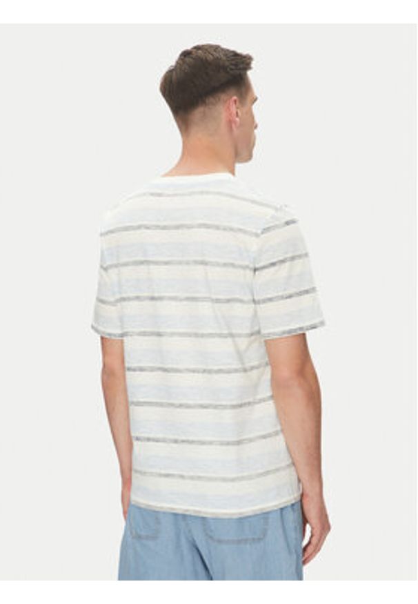 Jack & Jones - Jack&Jones T-Shirt Birk 12268437 Błękitny Standard Fit. Kolor: niebieski. Materiał: bawełna