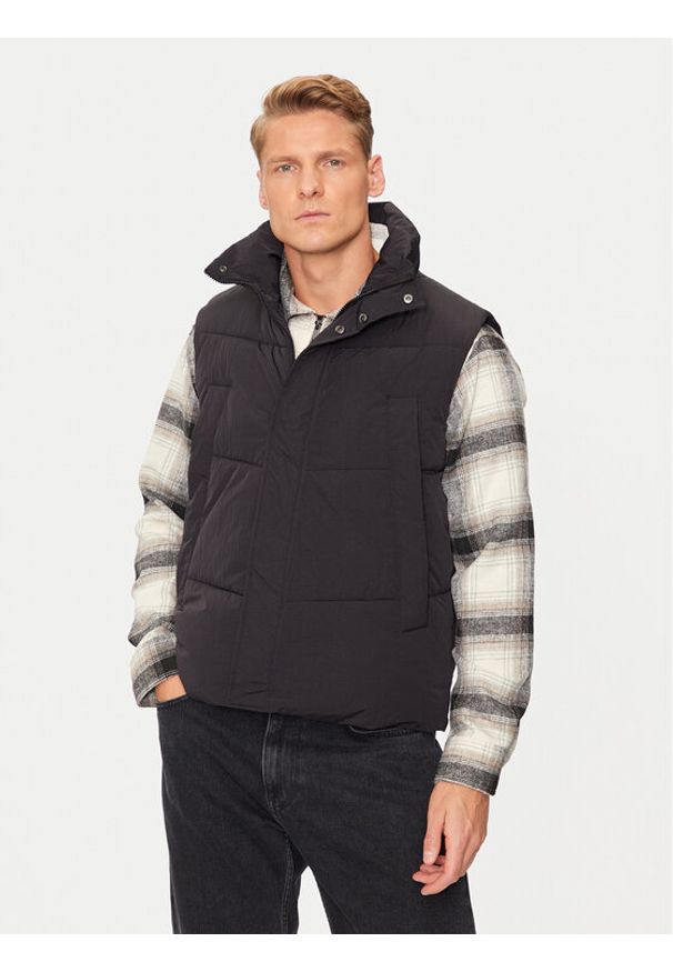 Only & Sons Bezrękawnik Scott 22031428 Czarny Regular Fit. Kolor: czarny. Materiał: syntetyk. Długość rękawa: bez rękawów