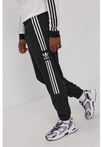 adidas Originals Spodnie męskie kolor czarny proste. Kolor: czarny. Materiał: materiał, tkanina
