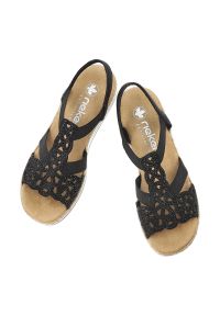 Sandały damskie Rieker, cholewka ze skóry ekologicznej z ażurowym wzorem elastyczne paski płaska podeszwa, czarne, V0646-00. Okazja: na co dzień. Zapięcie: pasek. Kolor: czarny. Materiał: skóra ekologiczna. Wzór: paski, ażurowy. Sezon: lato. Obcas: na płaskiej podeszwie. Styl: elegancki, klasyczny, casual #4