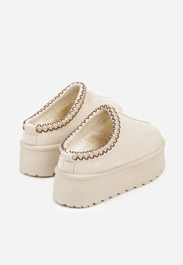 Renee - Beżowe Śniegowce na Platformie z Niską Cholewką i Haftowanym Wzorem Zivilae. Okazja: na co dzień. Wysokość cholewki: przed kostkę. Kolor: beżowy. Materiał: puch, jeans. Szerokość cholewki: normalna. Wzór: haft. Obcas: na platformie. Styl: casual