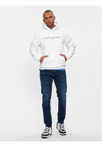 Tommy Jeans Bluza Linear Logo DM0DM17985 Biały Regular Fit. Kolor: biały. Materiał: bawełna
